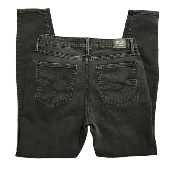 Signature Levi’s Strauss Jeans - Picture 3 of 8